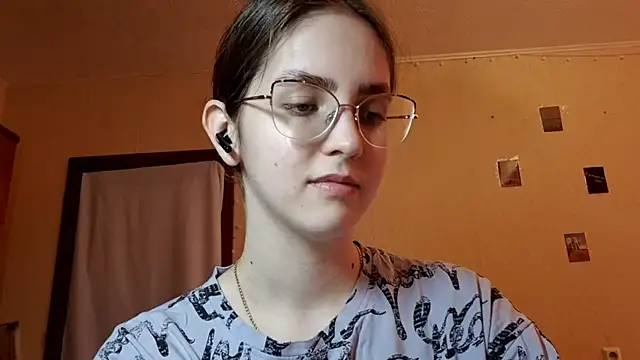 Katelemon online show from 10, 5, 2026