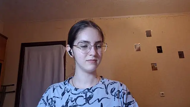 Katelemon online show from 17, 6, 2026
