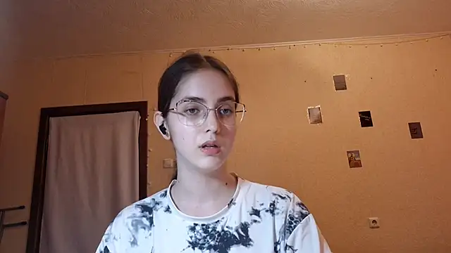 Katelemon online show from 29, 6, 2026