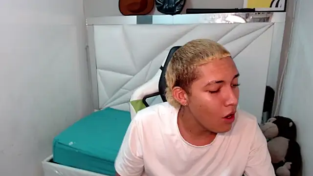 Snapshot of Street_poemm_ chatting on 26, 2, 2026 Street poemm online show from 26, 2, 2026