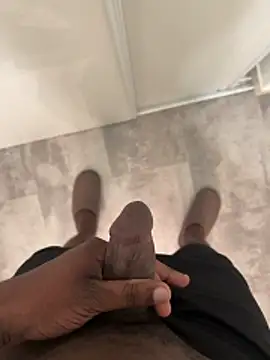 Snapshot of baiseurmeuf_parfait chatting on 11, 3, 2026 baiseurmeuf parfait online show from 11, 3, 2026