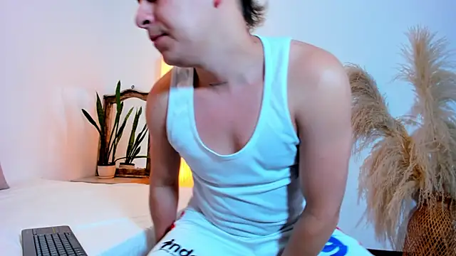 SamJoness  online show from 28, 2, 2026