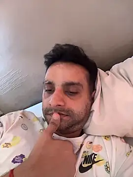 online4u08 online show from 11, 4, 2026