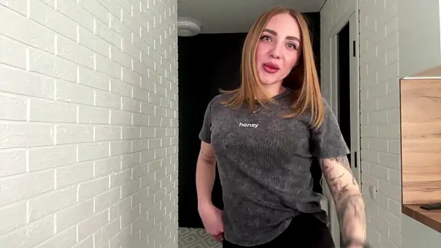 JuliaGracey online show from 13, 3, 2026