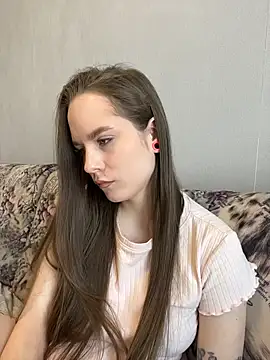 DivaAurum online show from 4, 3, 2026