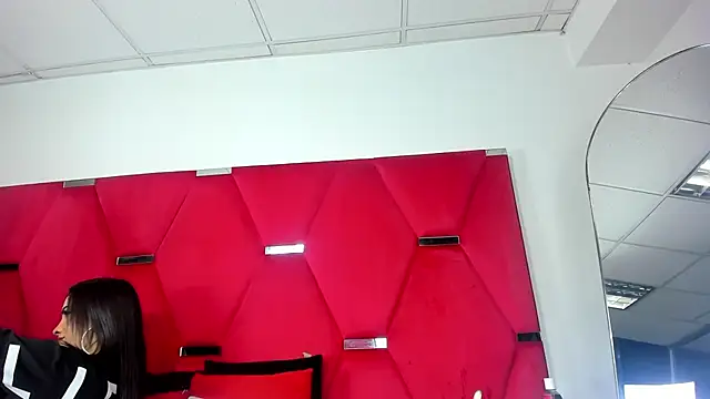 Alicee Grey online show from 5, 3, 2026