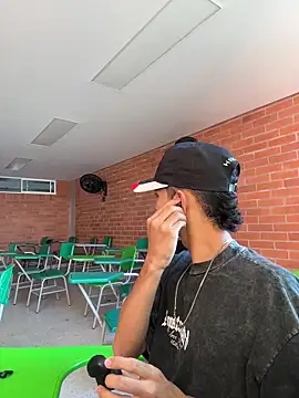 Snapshot of HarryGaze chatting on 27, 2, 2026 HarryGaze online show from 27, 2, 2026