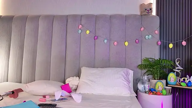 AlessiaAuren online show from 4, 4, 2026