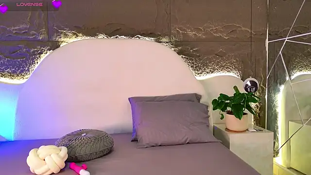 AlessiaAuren online show from 17, 5, 2026
