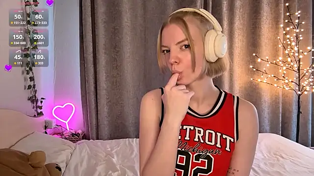 Snapshot of Marry_Sornatiko chatting on 10, 5, 2026 Marry Sornatiko online show from 10, 5, 2026