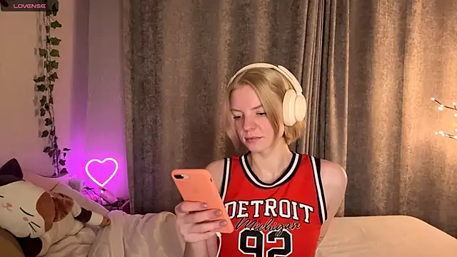 Snapshot of Marry_Sornatiko chatting on 14, 5, 2026 Marry Sornatiko online show from 14, 5, 2026