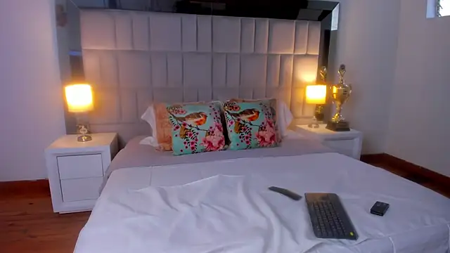 Snapshot of Tiffanyy_Lam chatting on 2, 3, 2026 Tiffanyy Lam online show from 2, 3, 2026