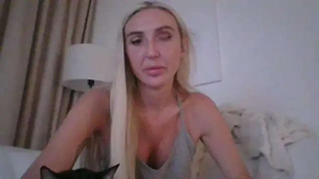 kinkykara25 online show from 7, 3, 2026