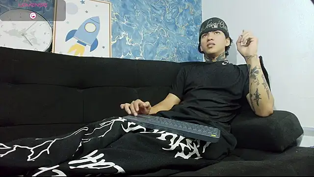 Tessarion Black online show from 8, 4, 2026