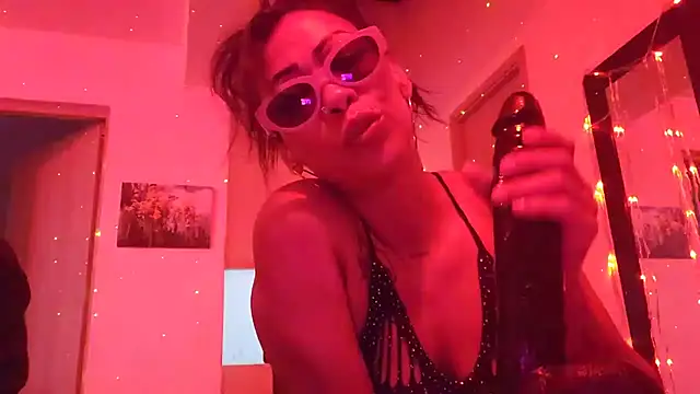 Snapshot of FirexxxDesire69 chatting on 1, 3, 2026 FirexxxDesire69 online show from 1, 3, 2026