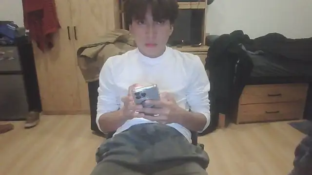 Snapshot of Ethangh001 chatting on 23, 2, 2026 Ethangh001 online show from 23, 2, 2026