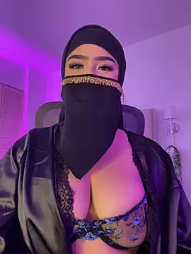 Snapshot of Yasmin_cute chatting on 8, 7, 2026 Yasmin cute online show from 8, 7, 2026