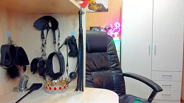 KristiTopxx online show from 8, 4, 2026