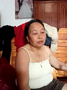 heesuu11 online show from 4, 4, 2026