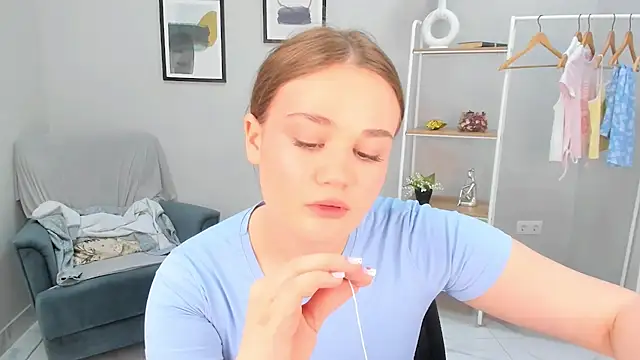 Snapshot of Liana_Bert chatting on 27, 2, 2026 Liana Bert online show from 27, 2, 2026