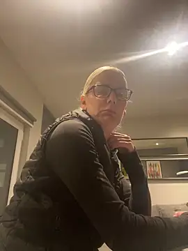 Amelie BlondeXX online show from 1, 5, 2026