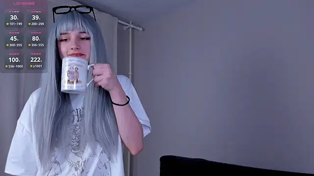 kira montelle online show from 6, 4, 2026