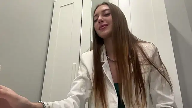 selena favn online show from 17, 3, 2026