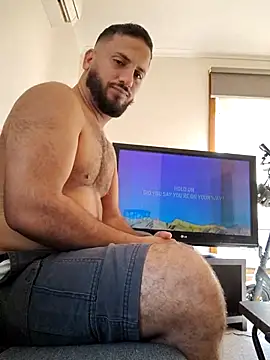 hamzasheikha67 online show from 5, 4, 2026