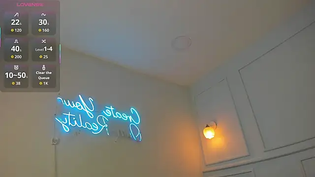 Snapshot of LeylaRusso chatting on 18, 5, 2026 LeylaRusso online show from 18, 5, 2026