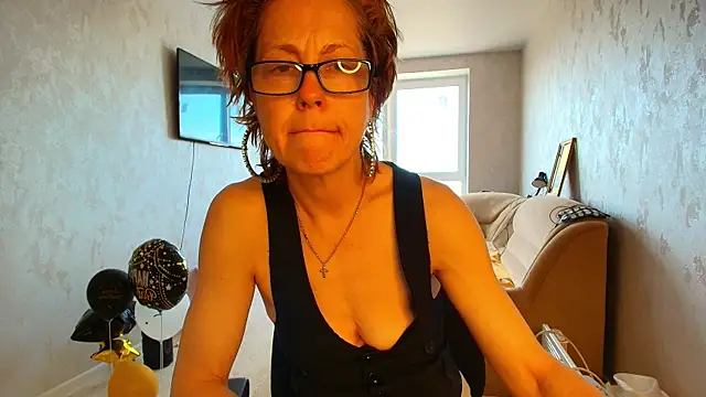 LioraWeiss online show from 20, 5, 2026