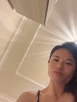 Mia-lp online show from 3, 3, 2026