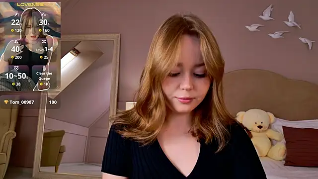 Snapshot of ElaraVance chatting on 7, 5, 2026 ElaraVance online show from 7, 5, 2026