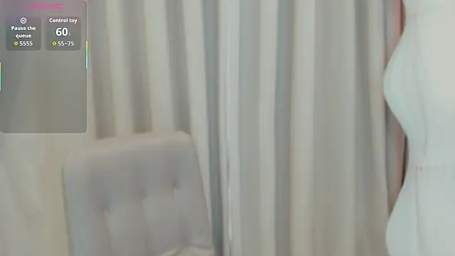 Snapshot of daniela-rush chatting on 8, 5, 2026 daniela-rush online show from 8, 5, 2026