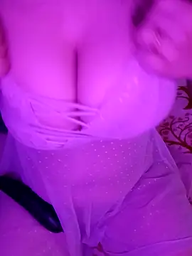 Lona Hot online show from 18, 5, 2026