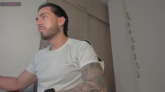 Axel  Blaze online show from 18, 4, 2026