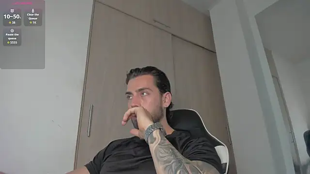 Snapshot of Axel__Blaze chatting on 27, 6, 2026 Axel Blaze online show from 27, 6, 2026