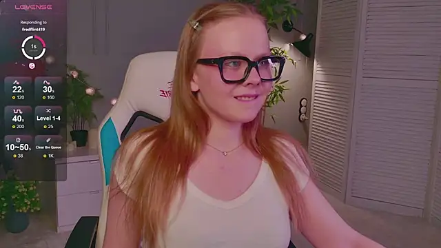 Snapshot of Sophie_Peach_ chatting on 24, 4, 2026 Sophie Peach online show from 24, 4, 2026