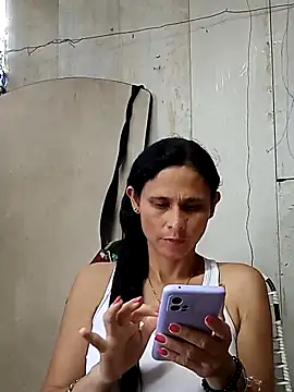 yuliitza4 online show from 10, 5, 2026