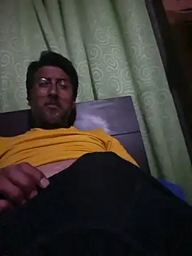 Snapshot of BRAD_MATURE chatting on 3, 3, 2026 BRAD MATURE online show from 3, 3, 2026