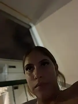 MiluRossee online show from 5, 4, 2026