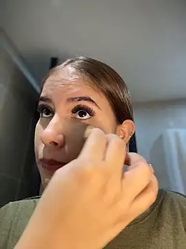 MiluRossee online show from 15, 4, 2026