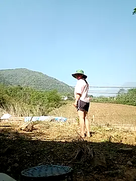 lyly sexx online show from 12, 4, 2026