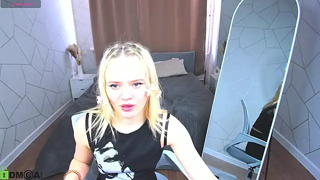 Tessa Ashe online show from 15, 4, 2026