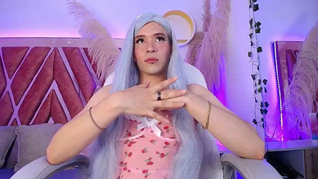 Evelyn Thomas online show from 2, 3, 2026