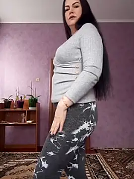 AmyLove471 online show from 7, 4, 2026