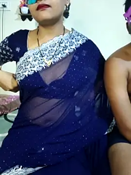 Sweet Cpl  online show from 13, 4, 2026