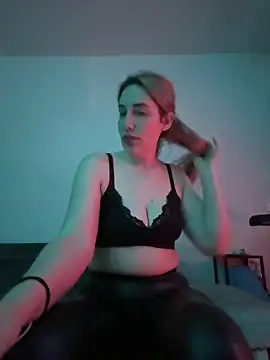 Snapshot of JuliaPrivat chatting on 2, 3, 2026 JuliaPrivat online show from 2, 3, 2026