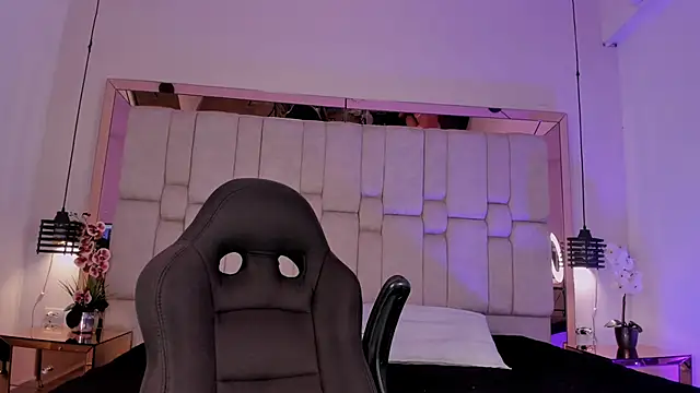 AgathaUwuDoll online show from 24, 5, 2026
