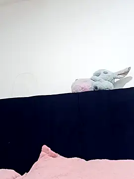 celeste kiss  online show from 25, 3, 2026