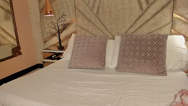 EmeelyMuller online show from 11, 4, 2026